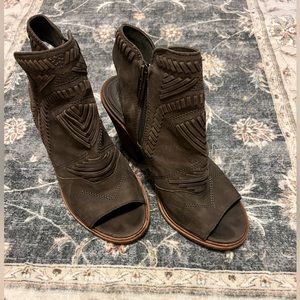 Vince Camuto Karinta